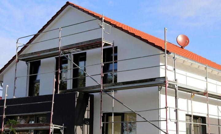 Nous réalisons les travaux de ravalement de façade.